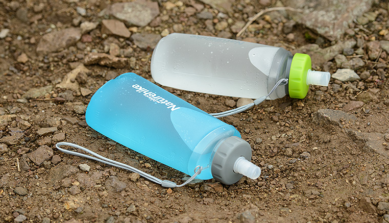 矽膠杯子能裝開水嗎,矽膠水杯可以裝開水嗎 矽膠杯子能裝開水嗎,矽膠水杯可以裝開水嗎