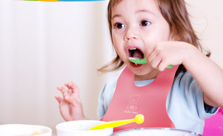 矽膠圍嘴兜,矽膠圍嘴兜好不好,矽膠圍嘴兜多少錢 矽膠圍嘴兜,矽膠圍嘴兜好不好,矽膠圍嘴兜多少錢