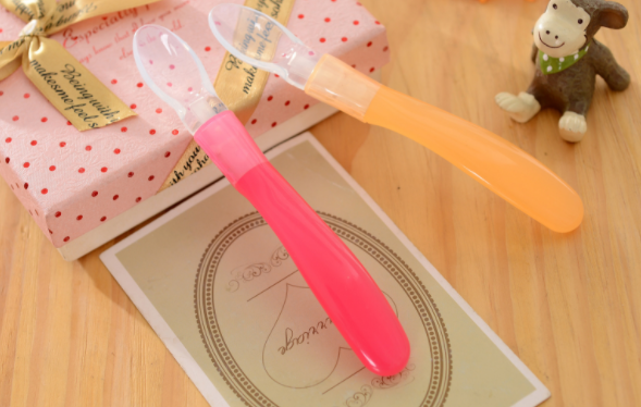 怎麽選擇嬰兒矽膠勺子,怎樣選購寶寶矽膠勺,兒童矽膠勺子怎麽選 怎麽選擇嬰兒矽膠勺子,怎樣選購寶寶矽膠勺,兒童矽膠勺子怎麽選