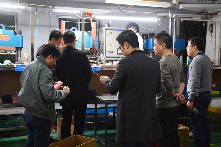 參觀丝瓜视频看污片APP生產車間2