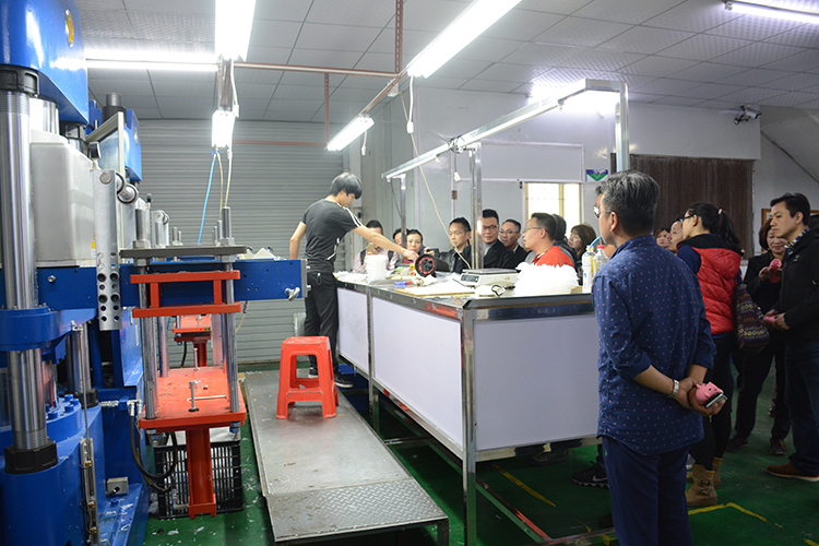 參觀丝瓜视频看污片APP生產車間