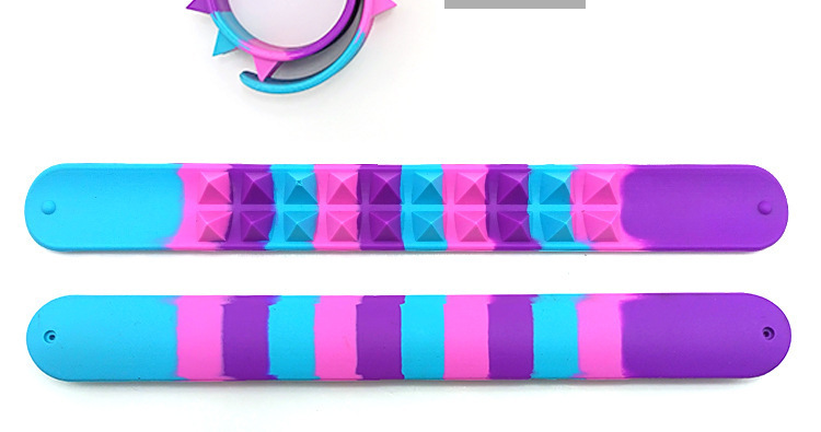 矽膠狼牙拍拍尺,狼牙啪啪手環,矽膠釘釘拍拍尺 矽膠狼牙拍拍尺,狼牙啪啪手環,矽膠釘釘拍拍尺